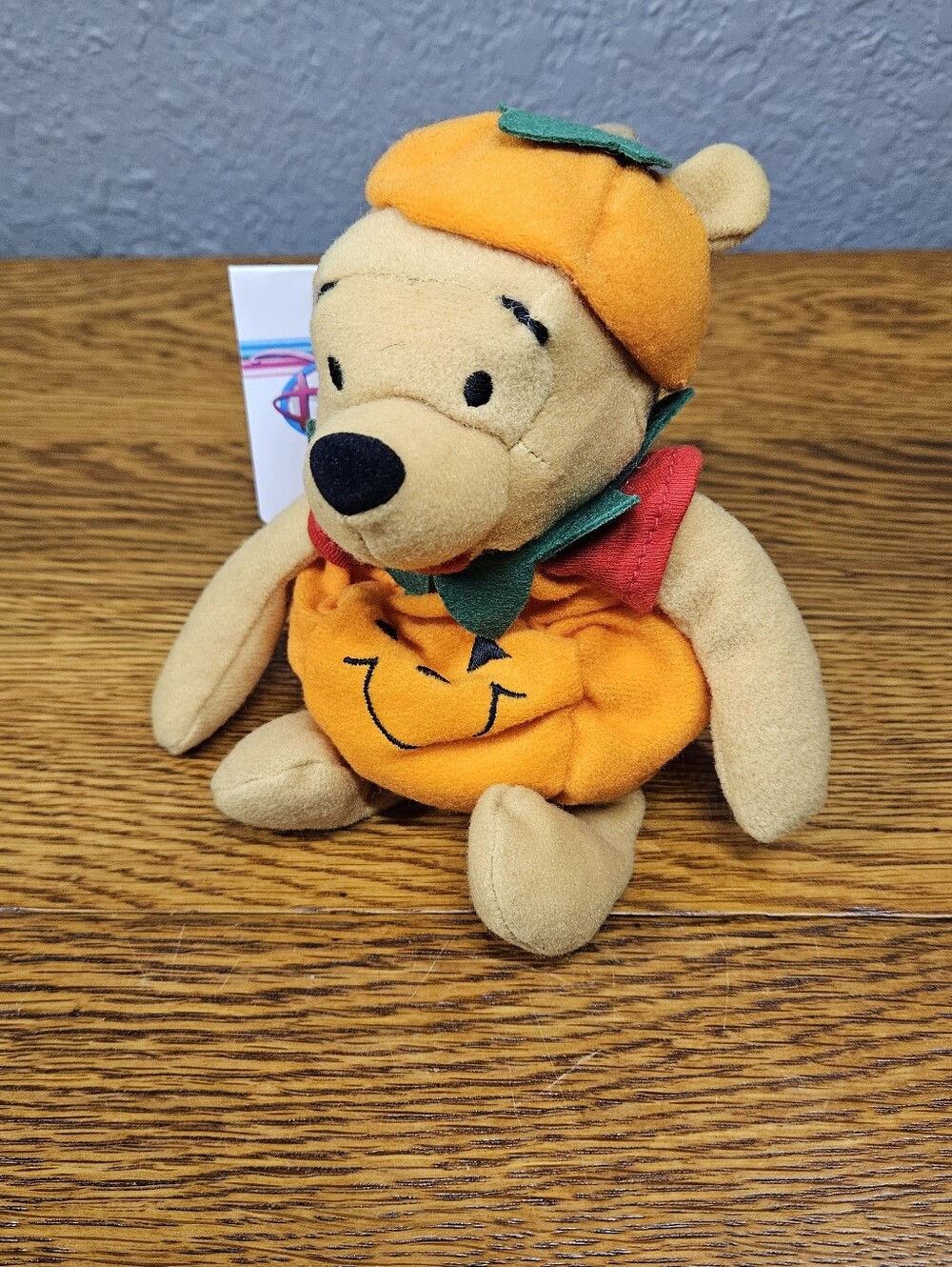 Disney Store Halloween "Pumpkin Pooh" mini bean bag plush toy